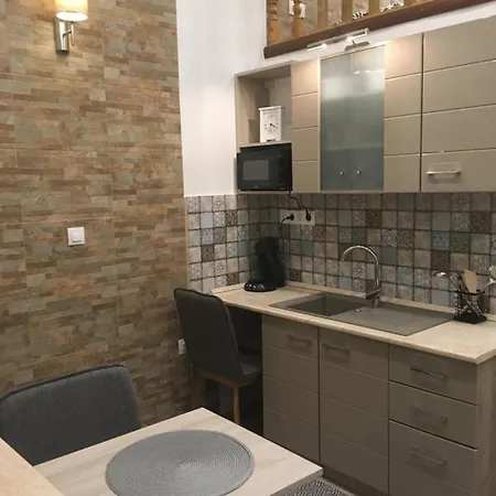 Mora Apartmanhaz Kiskunfelegyhaza Exterior photo