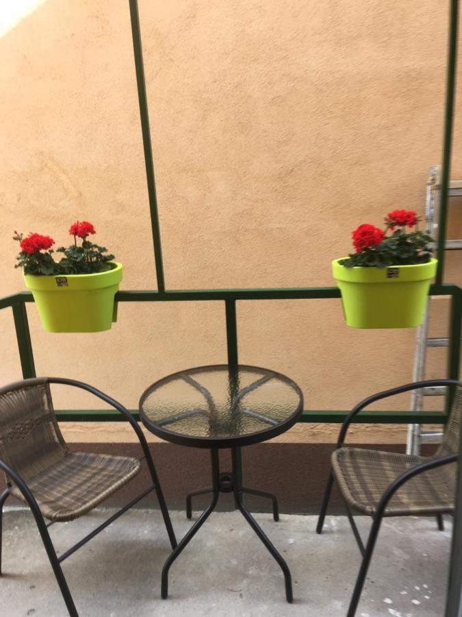 Apartman Móra *