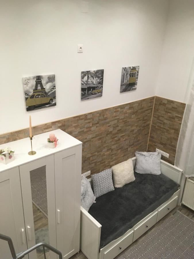 Móra Apartman *