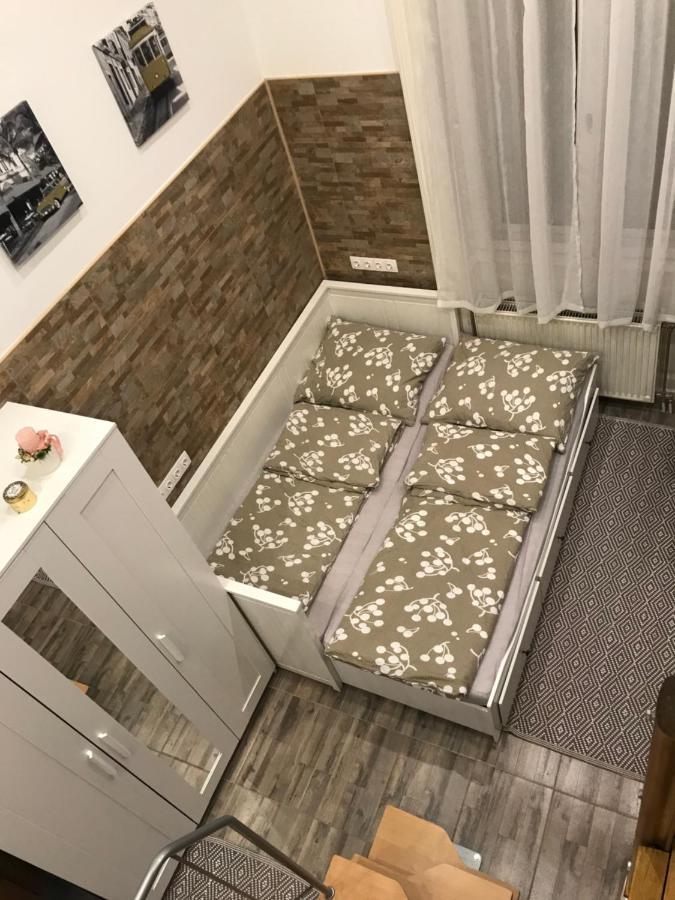 Mora Apartmanhaz Апартаменти Кішкунфеледьгаза